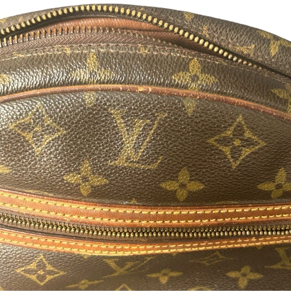 Louis Vuitton Senlis Crossbody Bag Monogram Canvas - Picture 13 of 15